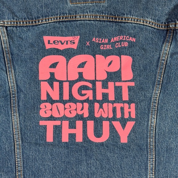 Levis Trucker Jacket Mens XL Blue Denim AAPI Night 2024 Thuy 72334-0130 NWT - Picture 12 of 15